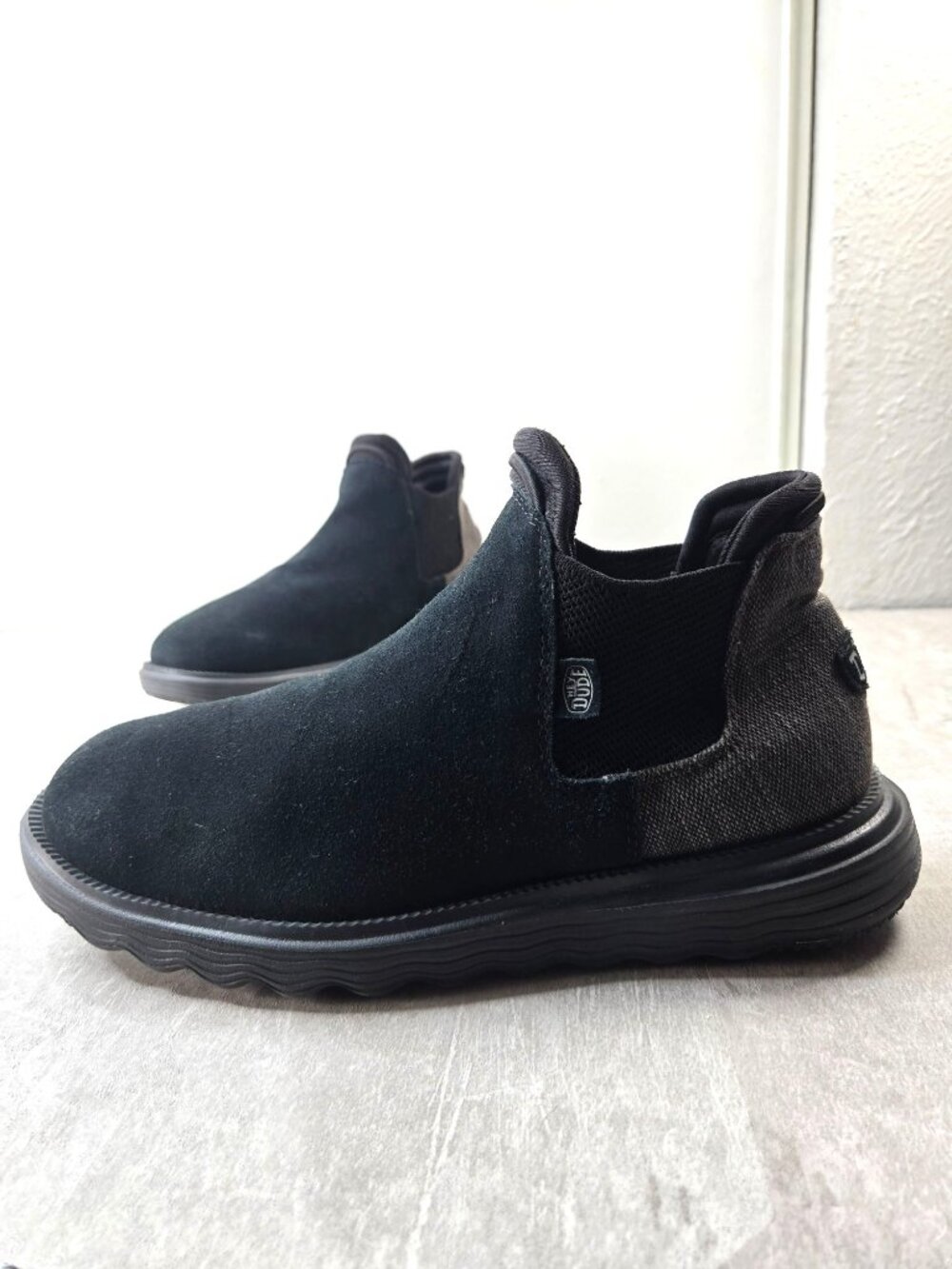 Hey Dude Brunson Chelsea Boots Women 10 Black Suede Pull On Comfort Ankle Bootie
